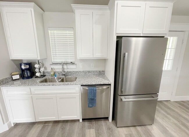 Building Photo - Durant school/Open floor plan/Close to Old Hwy 70