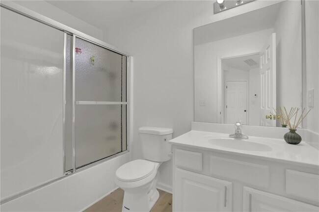 Building Photo - 3335 Briaroak Dr