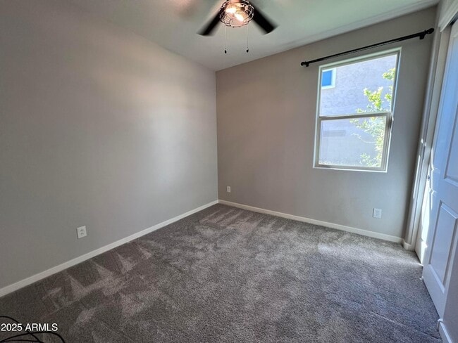 Building Photo - 9722 E Tungsten Dr