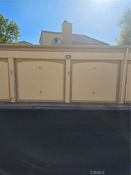 Building Photo - 23615 Del Monte Dr.