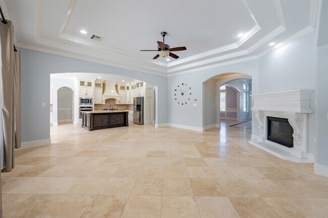 Building Photo - 12955 Lake Parc Bend Drive