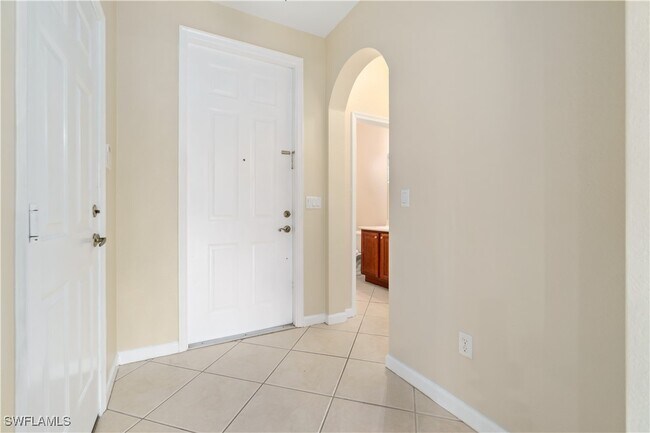 Building Photo - 7009 Romana Way