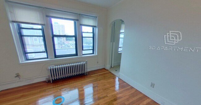 Building Photo - 349 Pleasant St