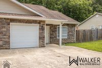 Building Photo - Available 9/15