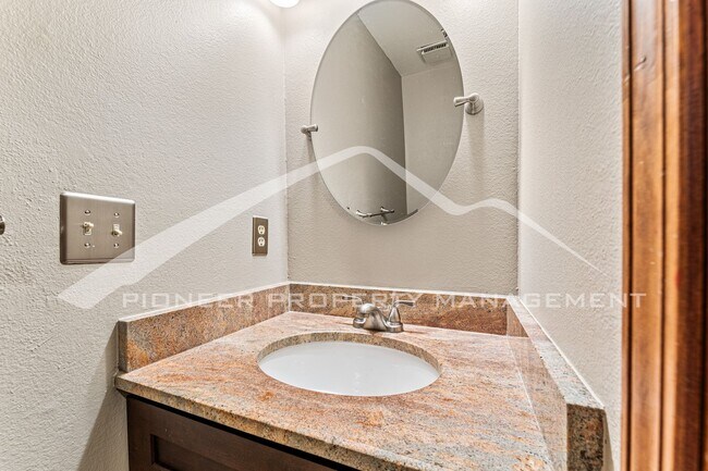 Building Photo - Charming Home with Central AC & 2 Car Garage!