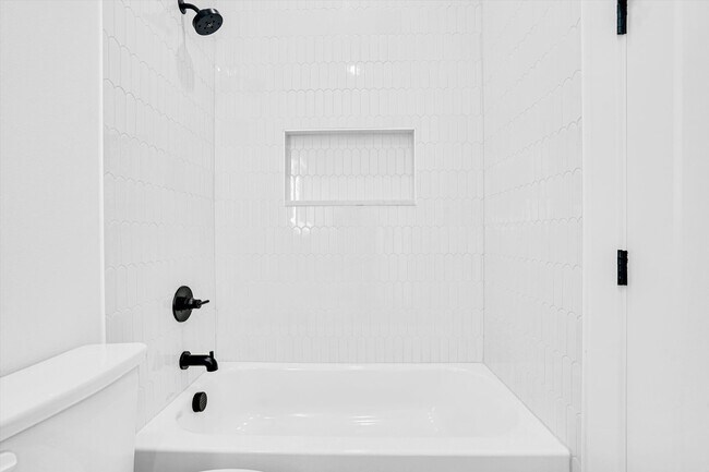 Building Photo - 1707 Nomas St