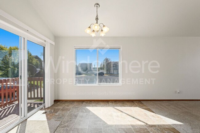 Building Photo - 507 S Lawson St