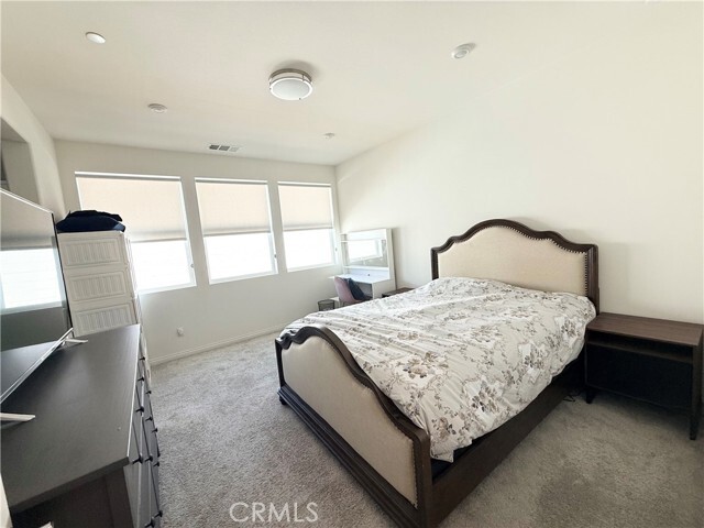 Building Photo - 1 Aria St