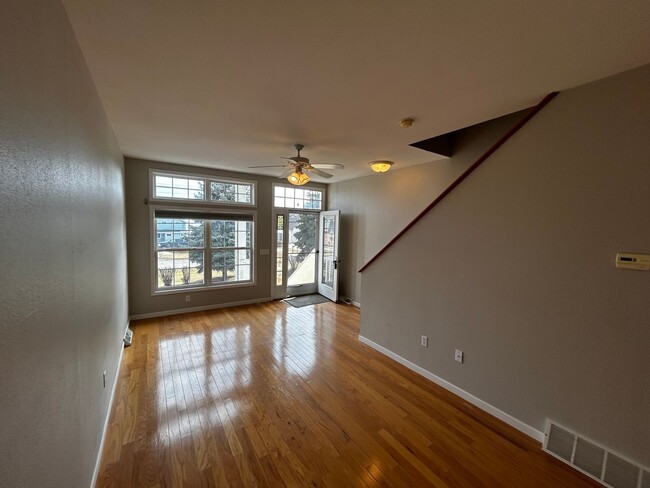 Primary Photo - BEAUTIFUL 2-BR, 1.5 BATH CONDO