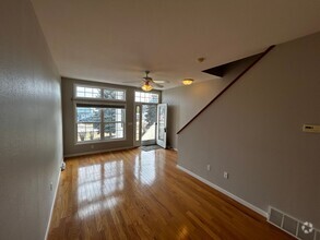 Building Photo - BEAUTIFUL 2-BR, 1.5 BATH CONDO