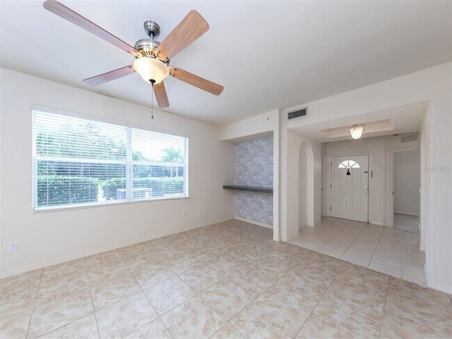 Building Photo - 4437 Corso Venetia Blvd