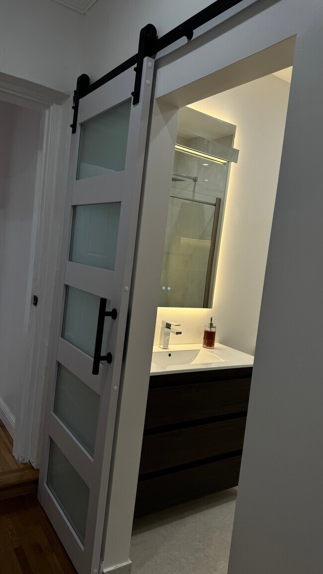 Building Photo - 8366 SW 37th St