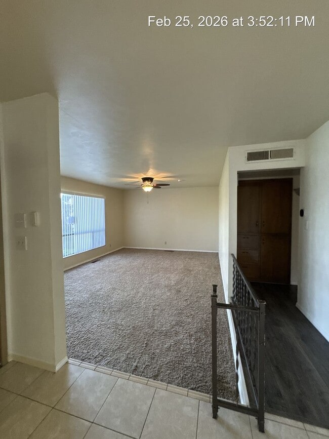 Building Photo - Charming Home Available Now !