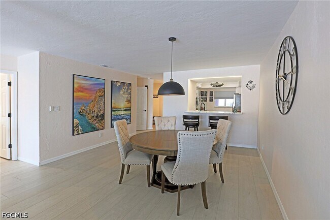 Building Photo - 11921 Seabreeze Cove Ln
