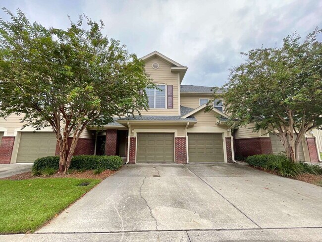 Building Photo - Luxurious 3-Bedroom Condo in Panama City, FL with Spacious Layout and Modern Amenities!