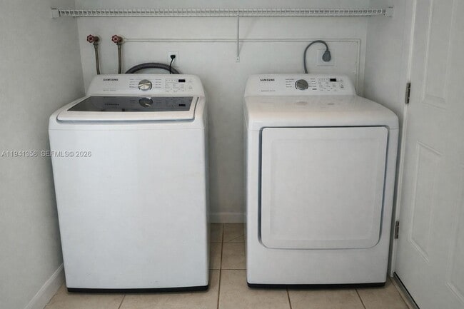 Building Photo - 7441 W Sunrise Blvd