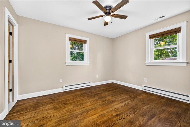 Building Photo - 46 Browning Ave