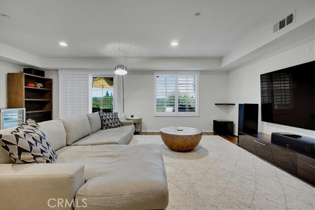 Building Photo - 5649 Como Cir