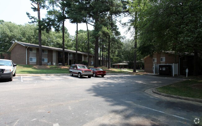 Front View - Plaza Apartments - NC