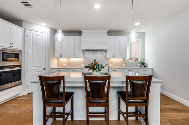 Building Photo - 8468 Wembley