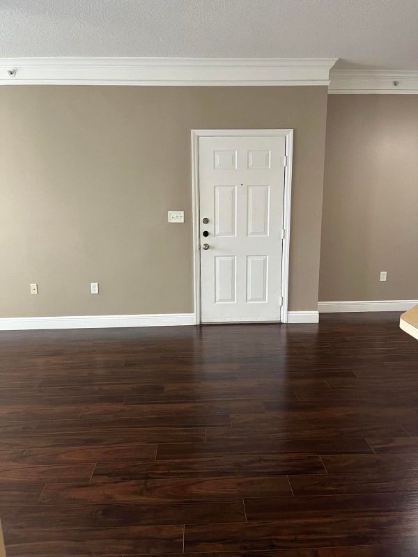 Building Photo - 9845 Baywinds Dr