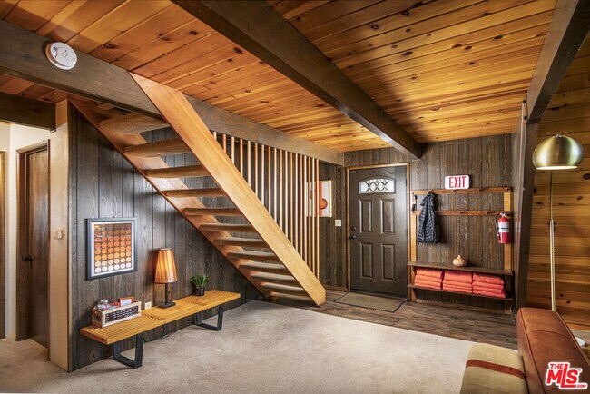 Building Photo - 1281 Aleutian Dr