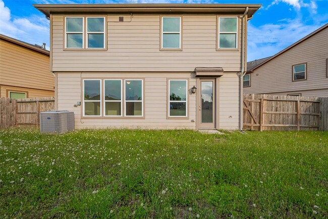 Building Photo - 16360 Oakside Hollow Ln