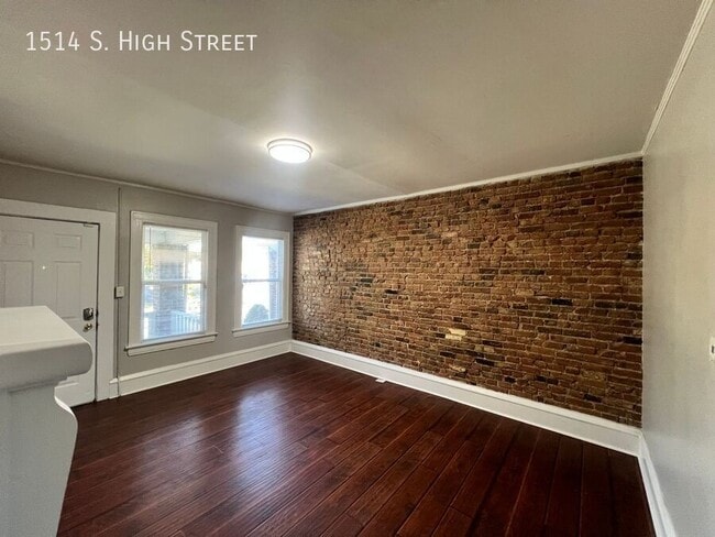Building Photo - 1514 S High St