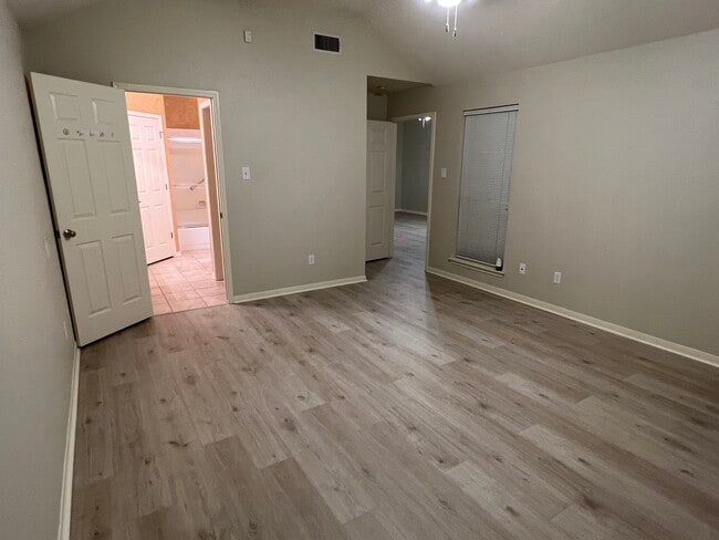 Building Photo - 7955 Pecan Dr