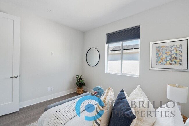 Building Photo - Brand New 2bd/3ba Home with Private Yard and Detached 1-Car Garage - $500 off Move In Special