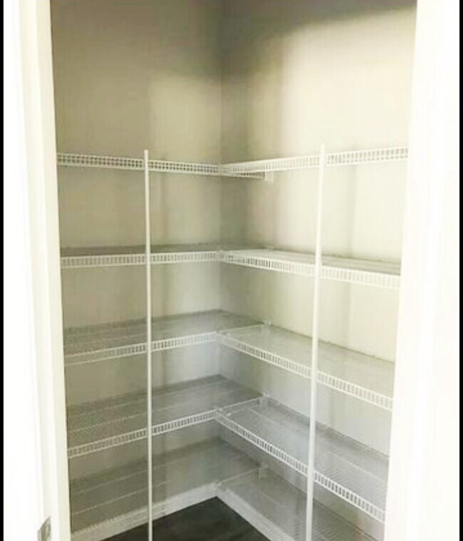 Building Photo - 2375 SE Kelby Cir