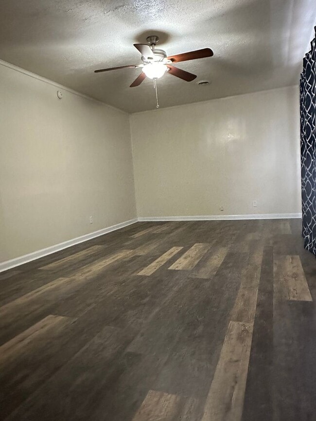 Building Photo - Single Family Home Close to Military bases in Diamond Springs Rd. area