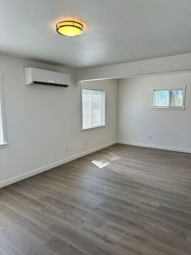 Building Photo - Completely remodeled Adorable home in Conv...