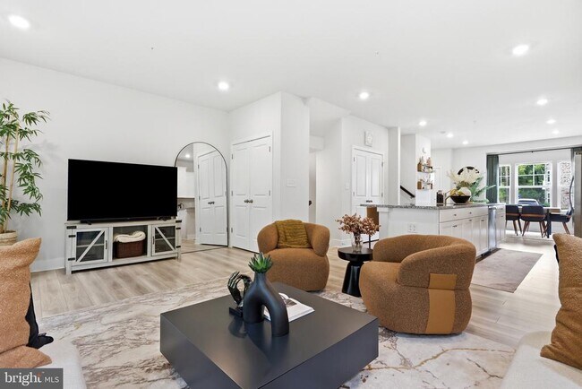 Building Photo - 6815 Winterhill Ln