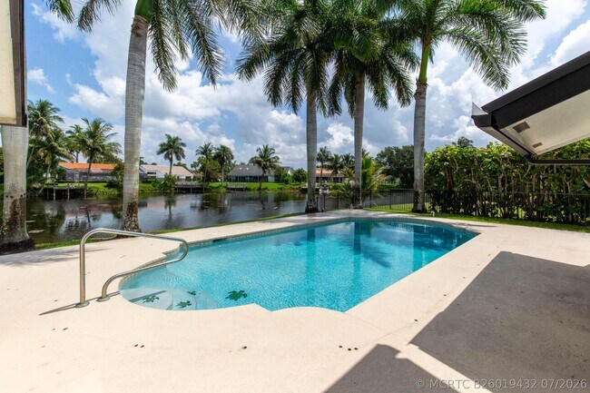 Building Photo - 2281 Seaford Dr