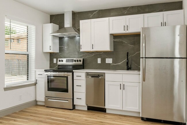 Building Photo - ONYX at 37th