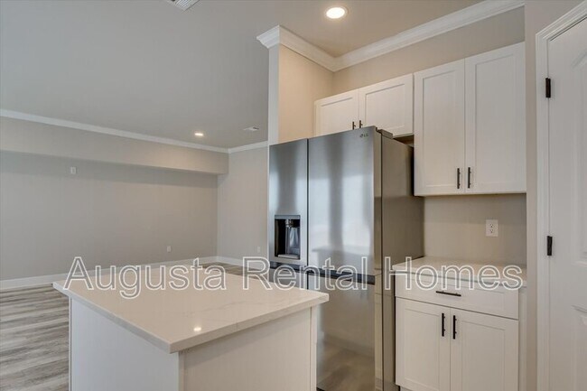 Building Photo - 1220 Jessie Way