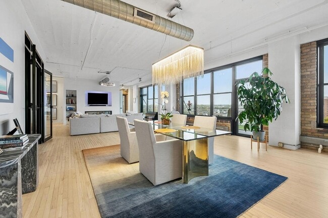 Building Photo - 290 Market St