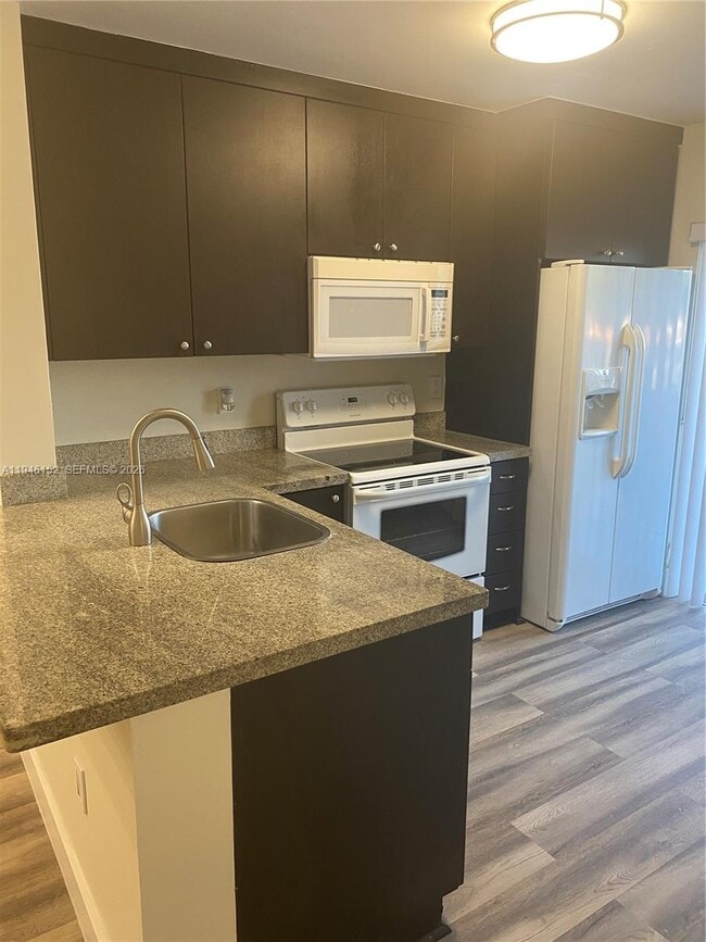 Building Photo - 2575 SW 27th Ave