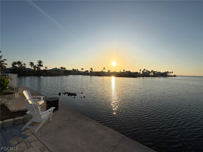 Building Photo - 4743 Pine Island Rd