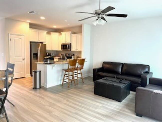 Building Photo - FURNISHED!!!  BEAUTIFUL 3 BEDROOM 2.5 BATH...