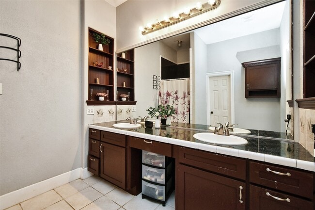 Building Photo - 4819 Sherri Ln