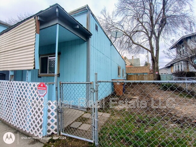 Building Photo - 1003 E Illinois Ave