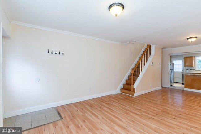 Building Photo - 1532 S Woodstock St