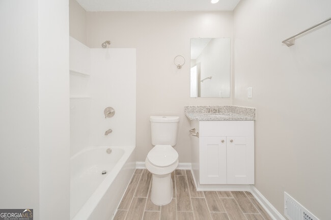 Building Photo - 205 Wellington Dr