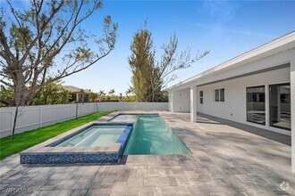 Building Photo - 1107 NW 40th Pl