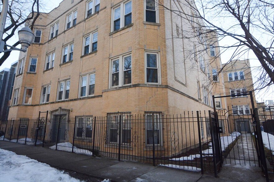 Building Photo - 1949 W Crystal St