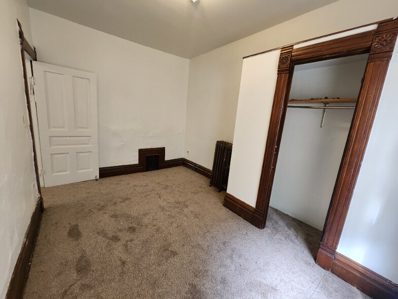 Building Photo - 1575 Coit Ave NE