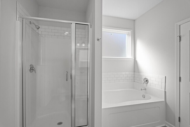 Building Photo - 8163 Snelling Dr