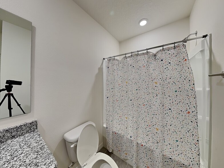 Building Photo - 1246 Lido Dr